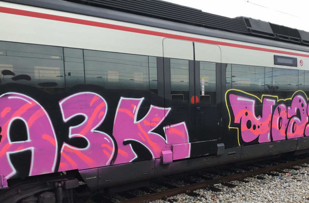 El Vandalismo Grafitero En Los Trenes De Renfe En Castilla Y Le N Va En